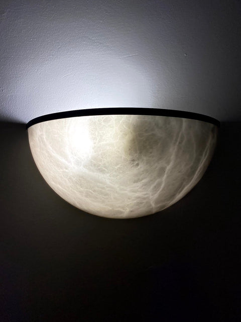 Round Alabaster Lamp With Metal Outline