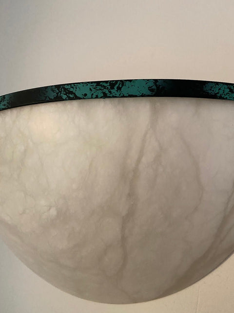 Round Alabaster Lamp With Metal Outline