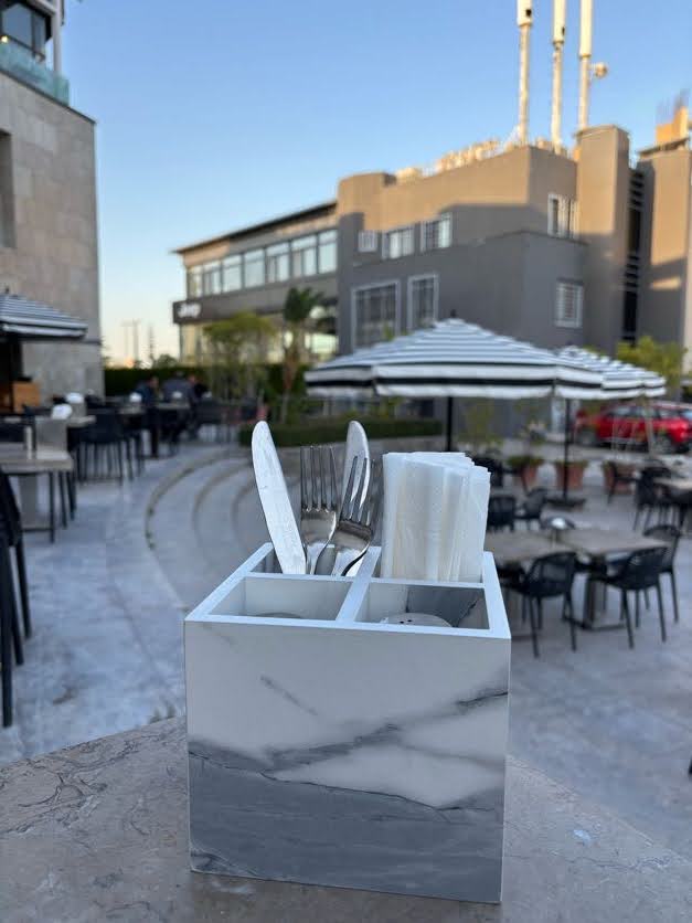 Marble-Textured Wooden Cutlery Holder – Elegant Dining Essential