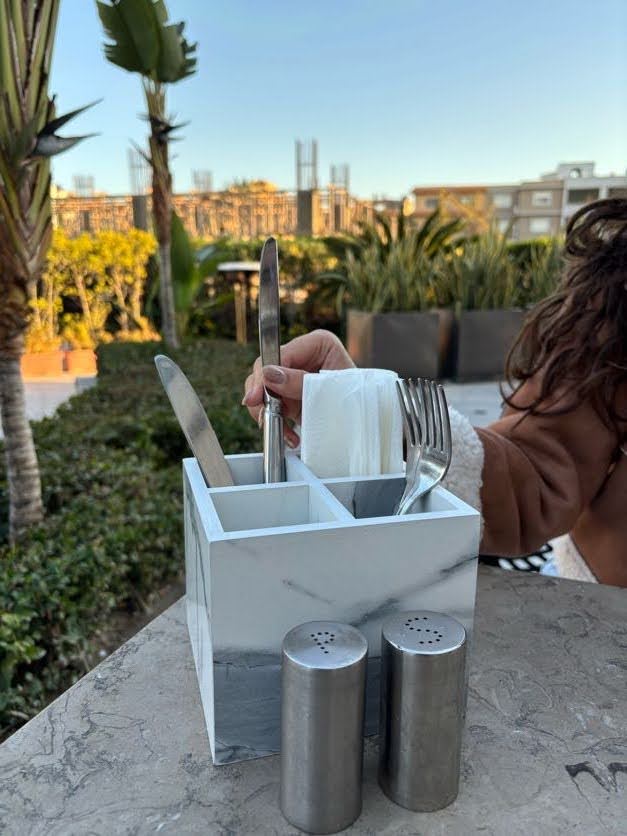 Marble-Textured Wooden Cutlery Holder – Elegant Dining Essential