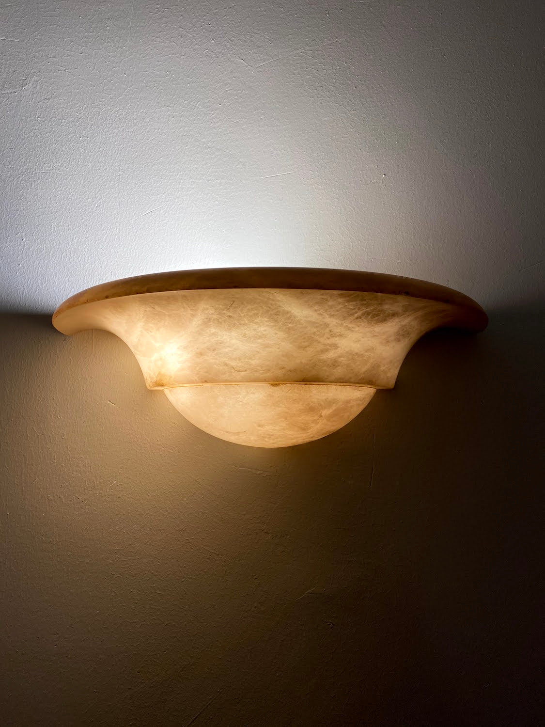 Hat Shaped Alabaster Lamp