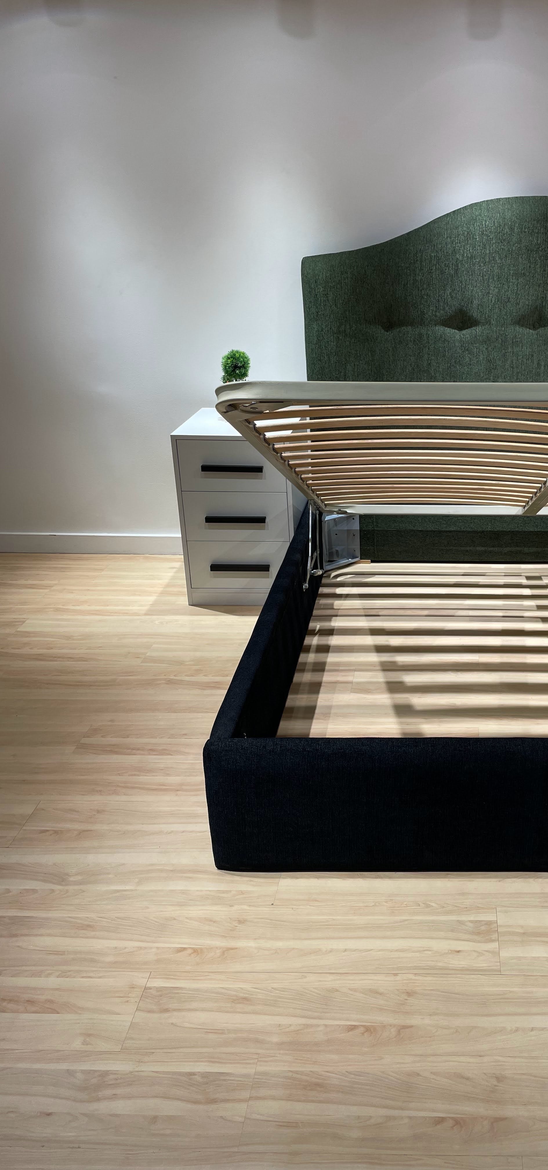 Slatted Bed Base with Mechanism