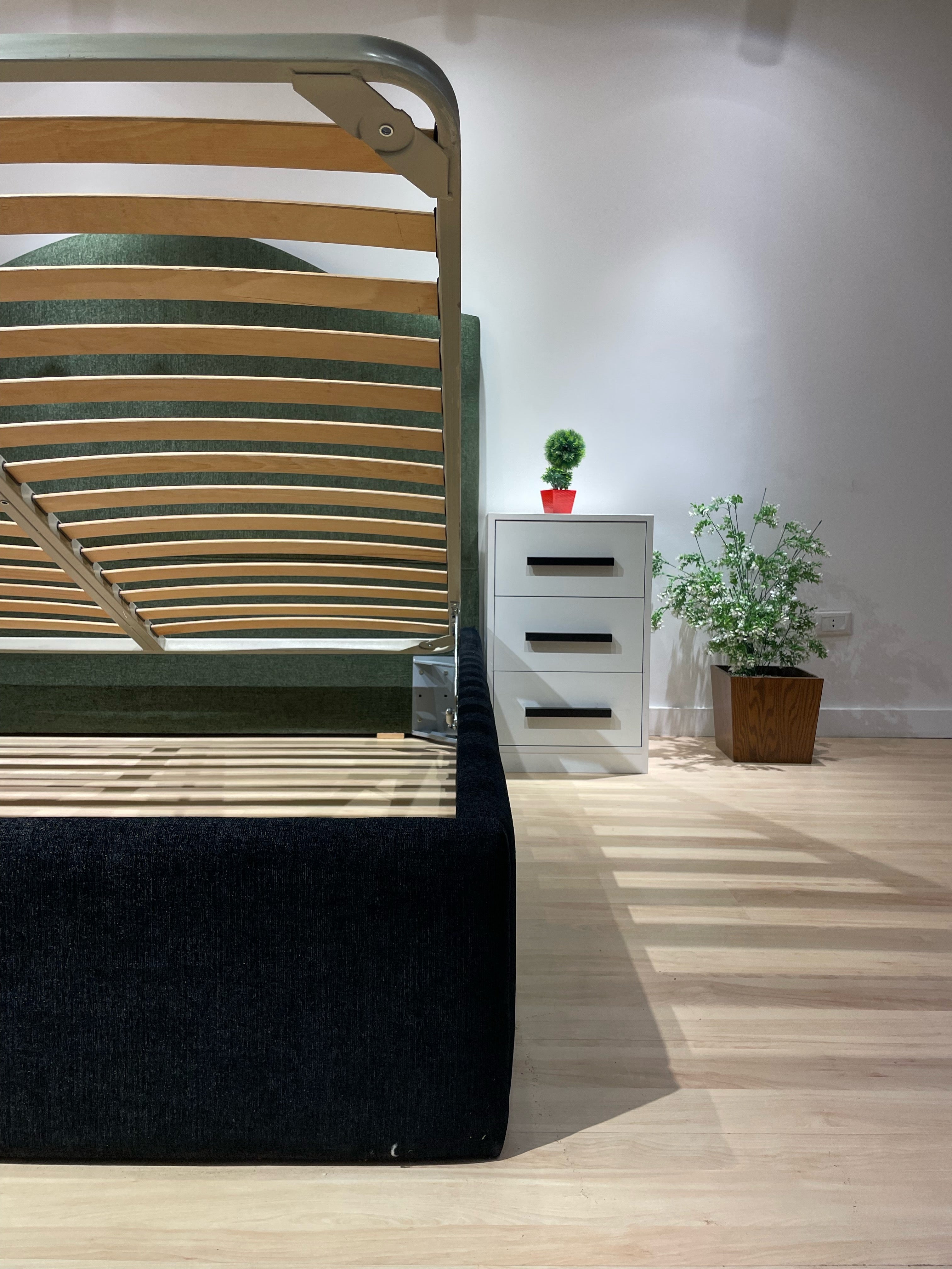 Slatted Bed Base with Mechanism