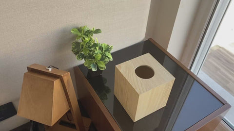 Square Tissue Box 13x14 cms - Reddish Oak