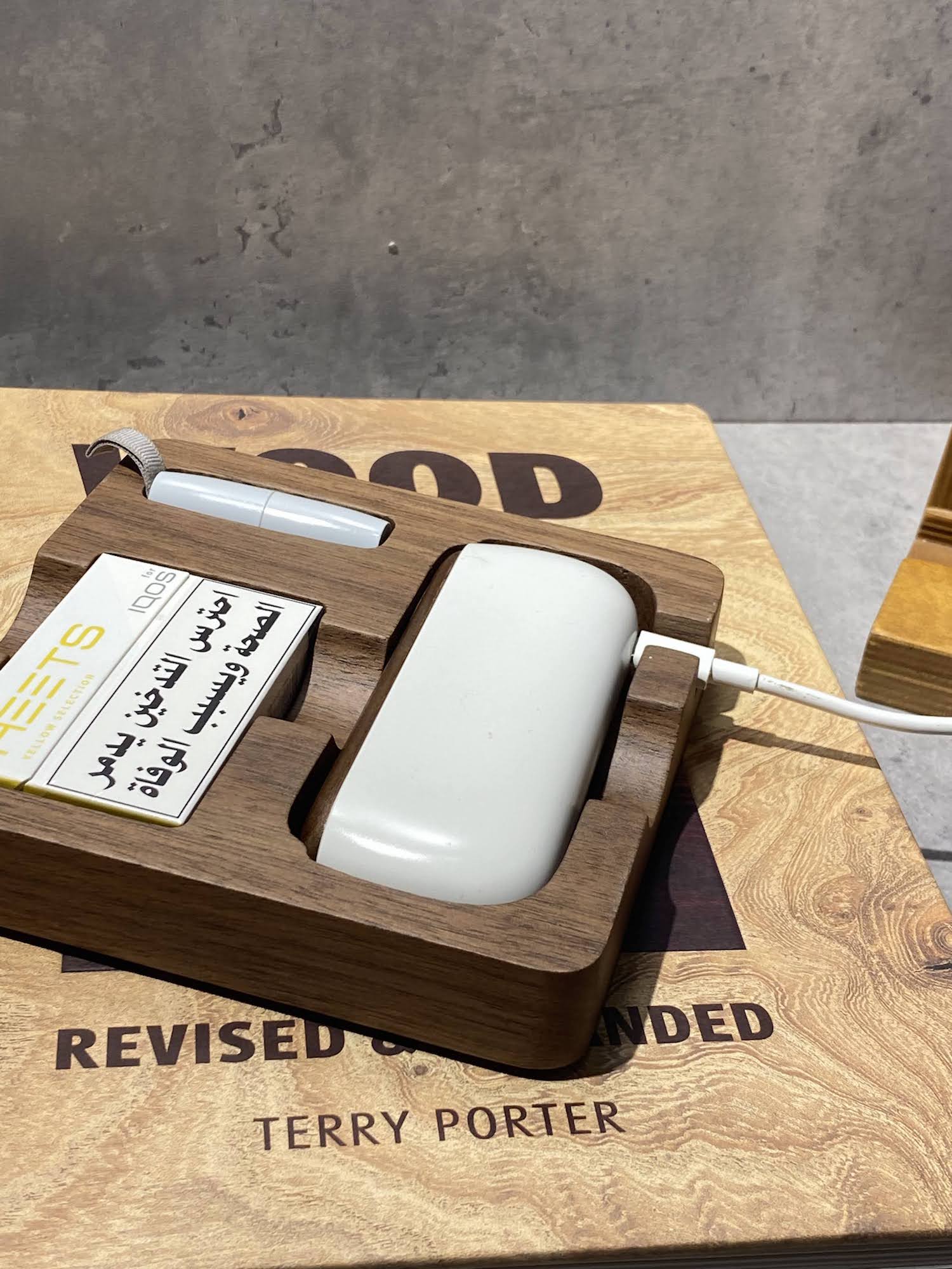 Wooden Stand for iQOS 3 Duo