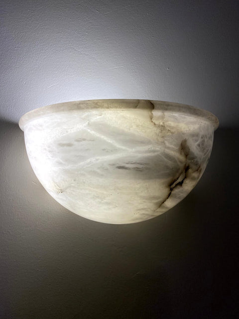 Alabaster Lamp With Circular Shape