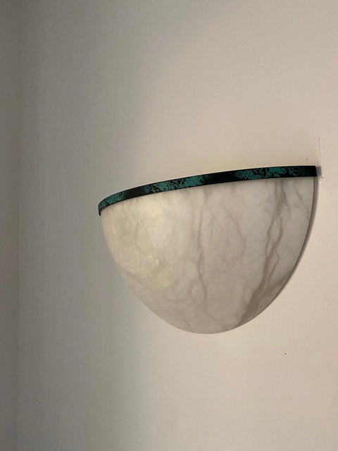 Round Alabaster Lamp With Metal Outline